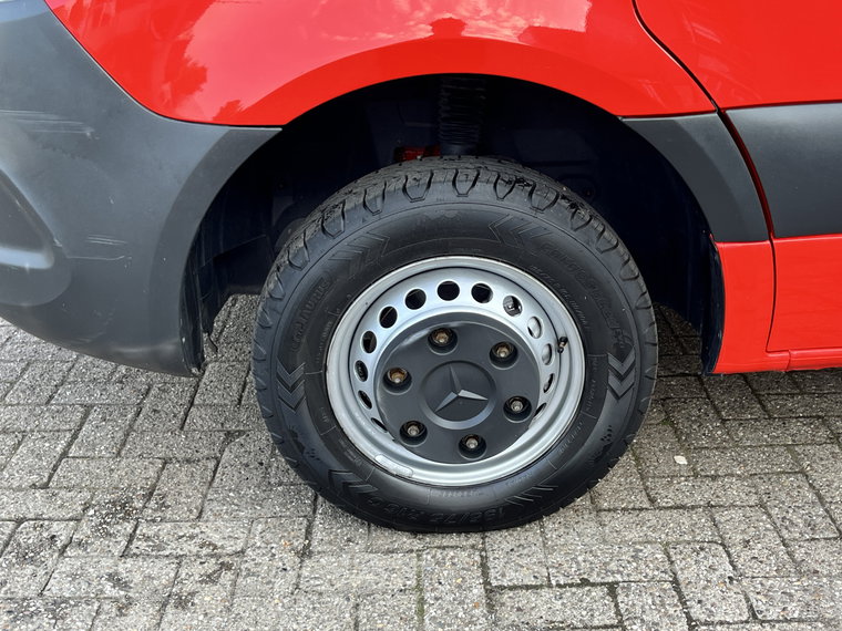 Vehicle Image 28