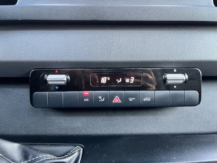 Vehicle Image 41