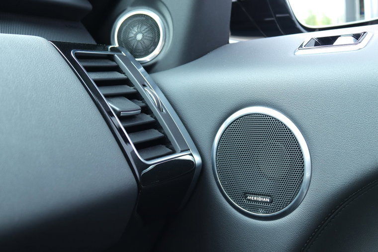 Vehicle Image 24