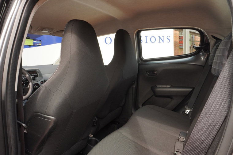 Vehicle Image 21