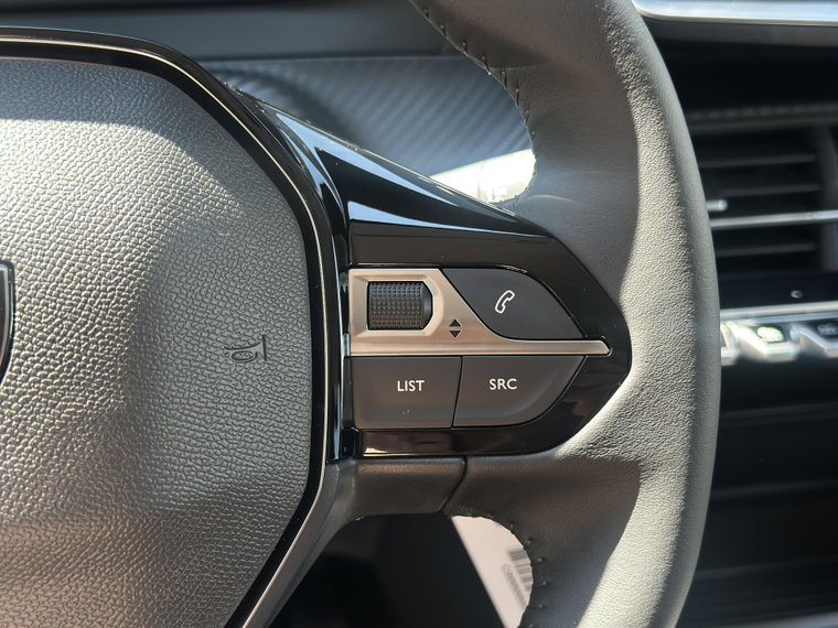 Vehicle Image 28