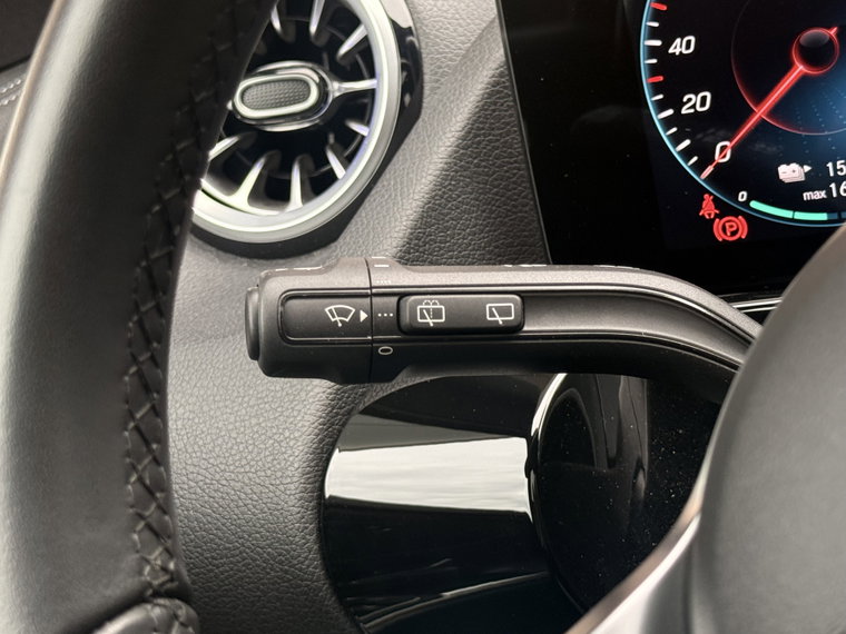 Vehicle Image 26