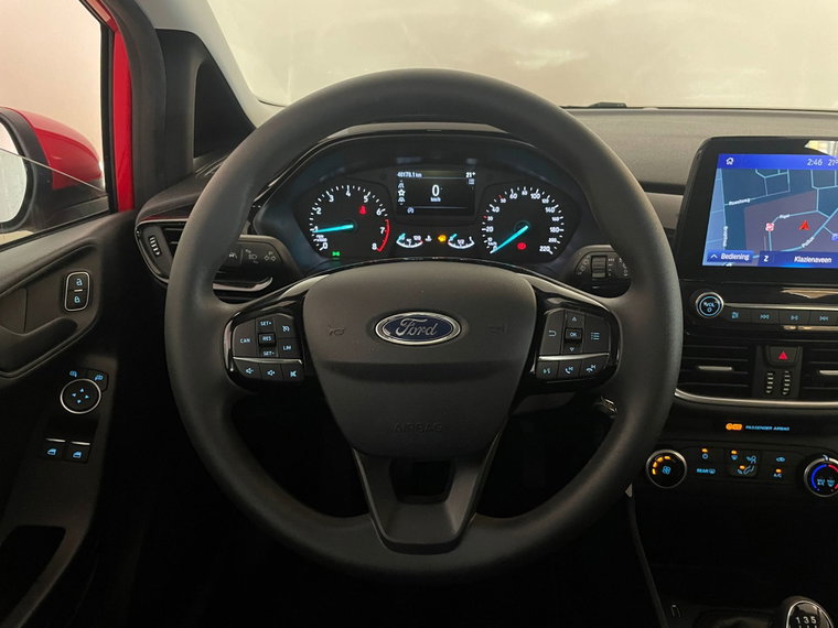 Vehicle Image 21
