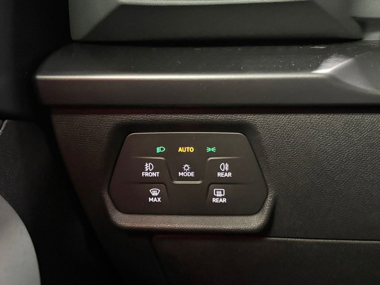 Vehicle Image 29