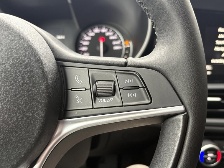 Vehicle Image 24