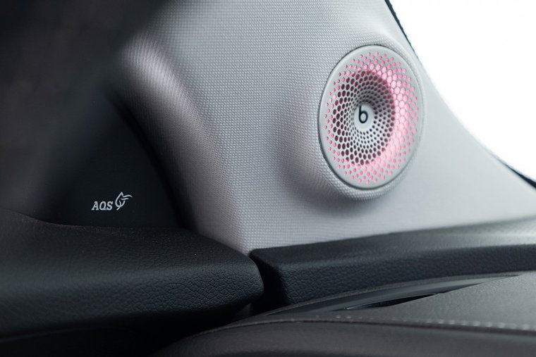Vehicle Image 30
