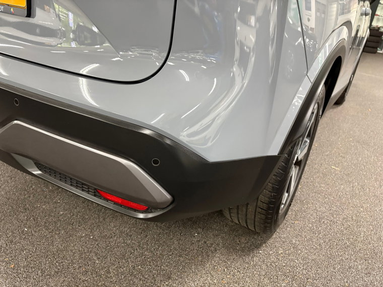Vehicle Image 40