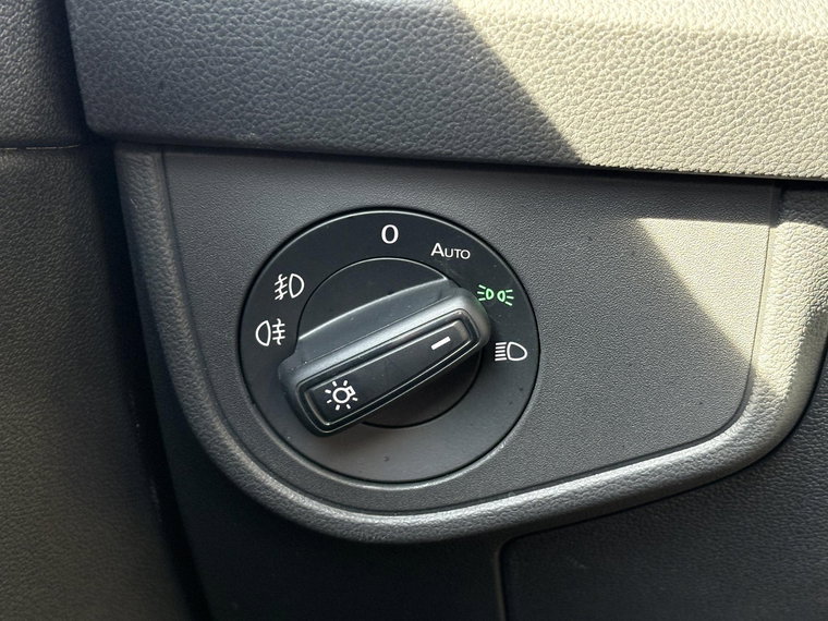 Vehicle Image 26