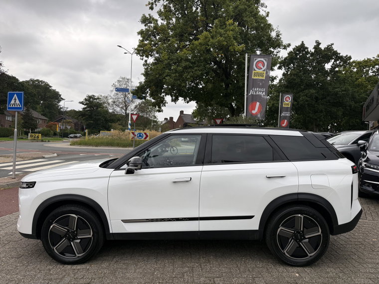 Vehicle Image 29