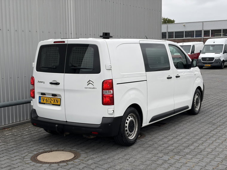 Vehicle Image 28