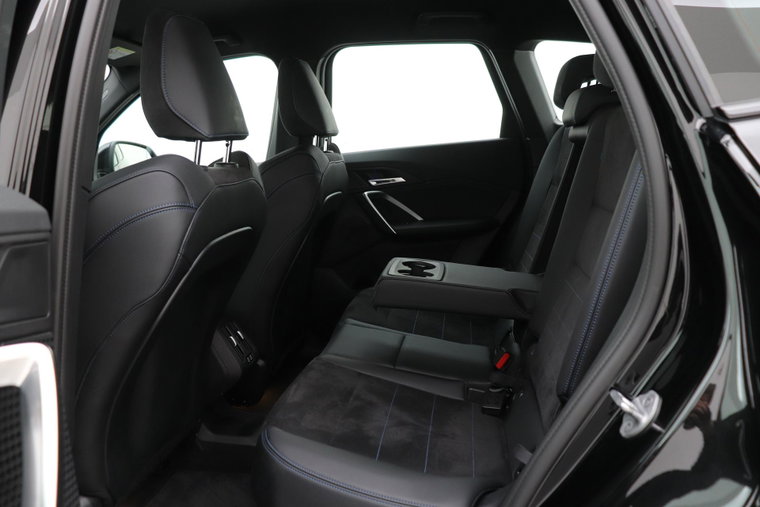 Vehicle Image 37