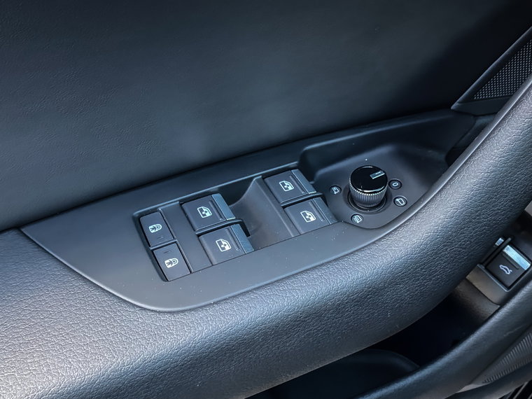 Vehicle Image 48