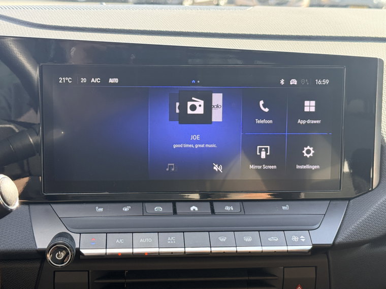 Vehicle Image 35