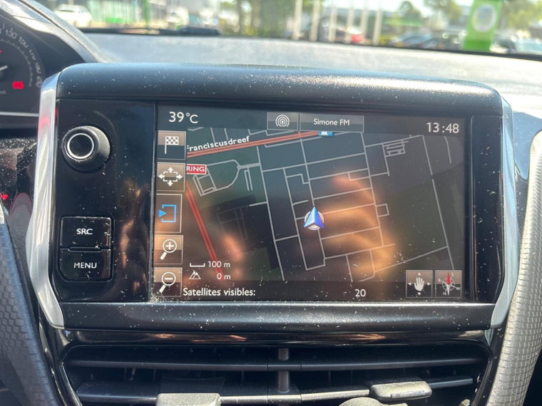 Vehicle Image 16