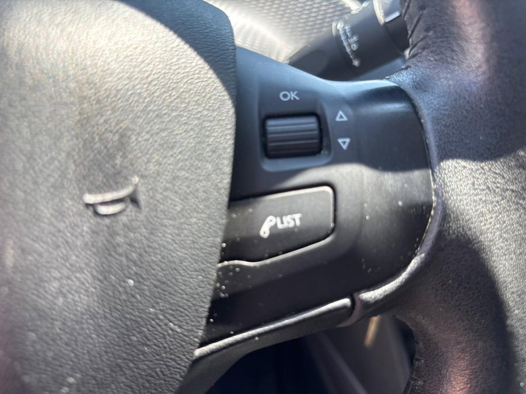 Vehicle Image 24