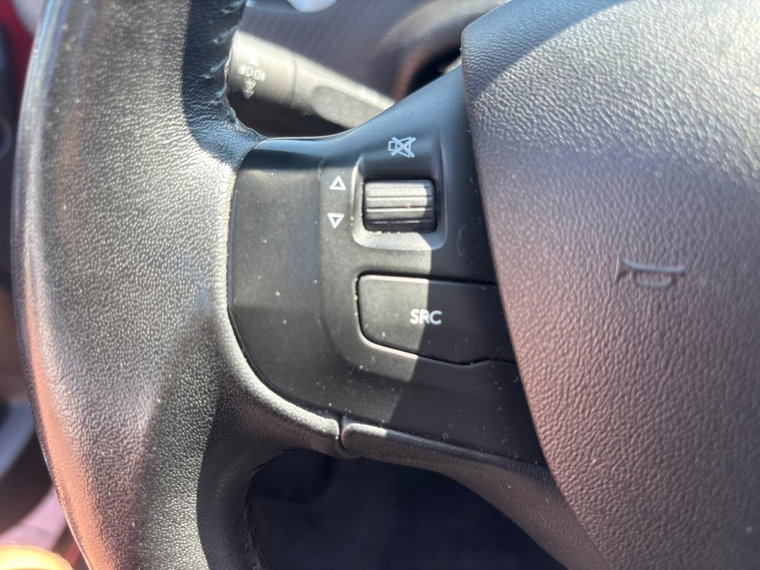 Vehicle Image 25