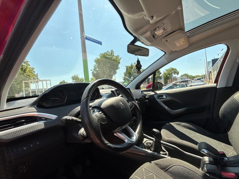 Vehicle Image 26