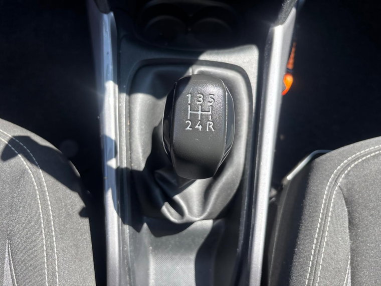 Vehicle Image 37