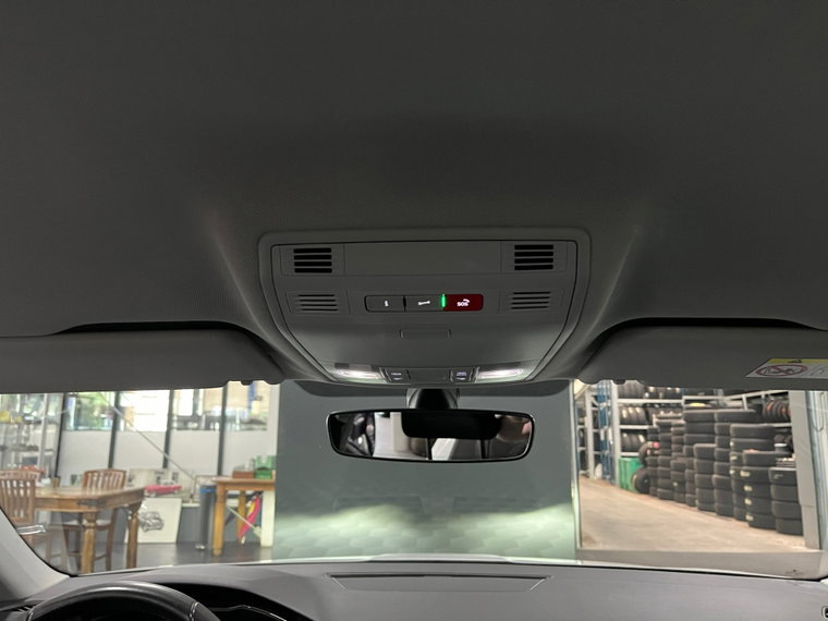Vehicle Image 37
