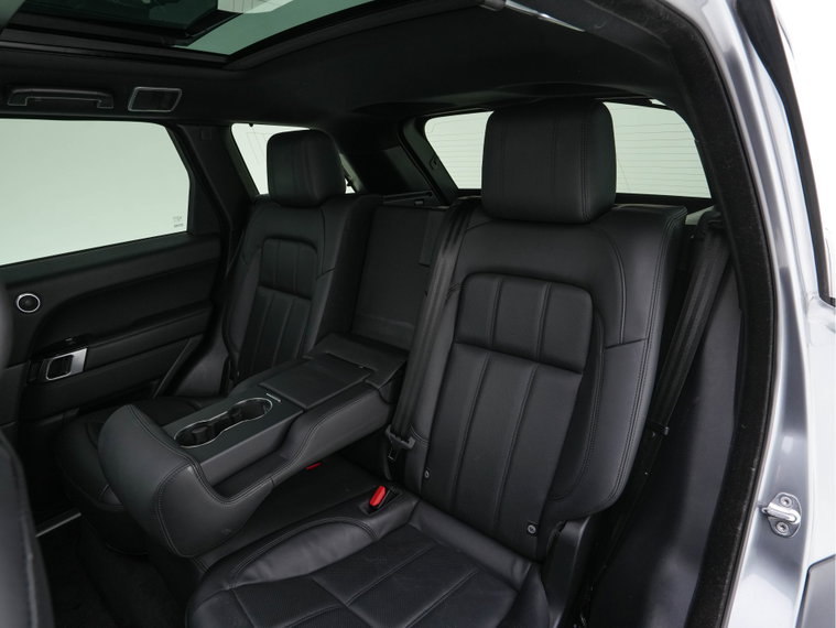 Vehicle Image 32
