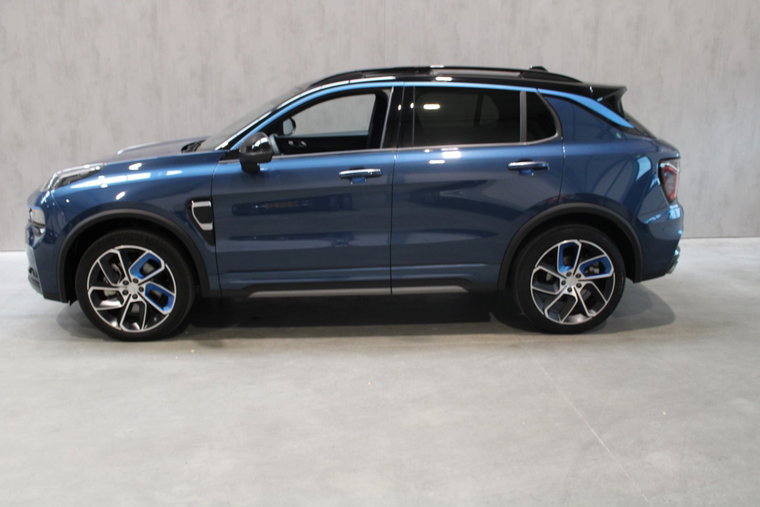 Vehicle Image 9