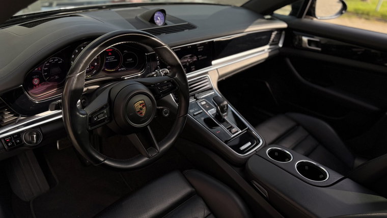 Vehicle Image 13