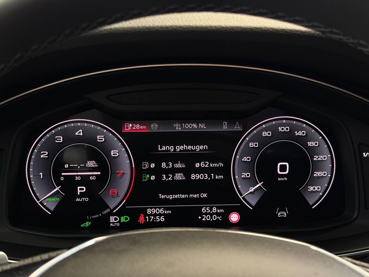 Vehicle Image 32