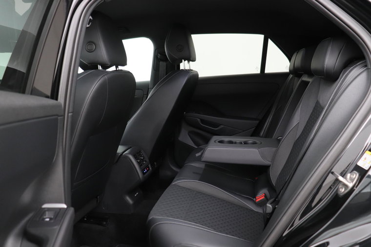 Vehicle Image 45