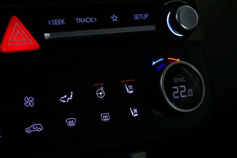 Vehicle Image 32