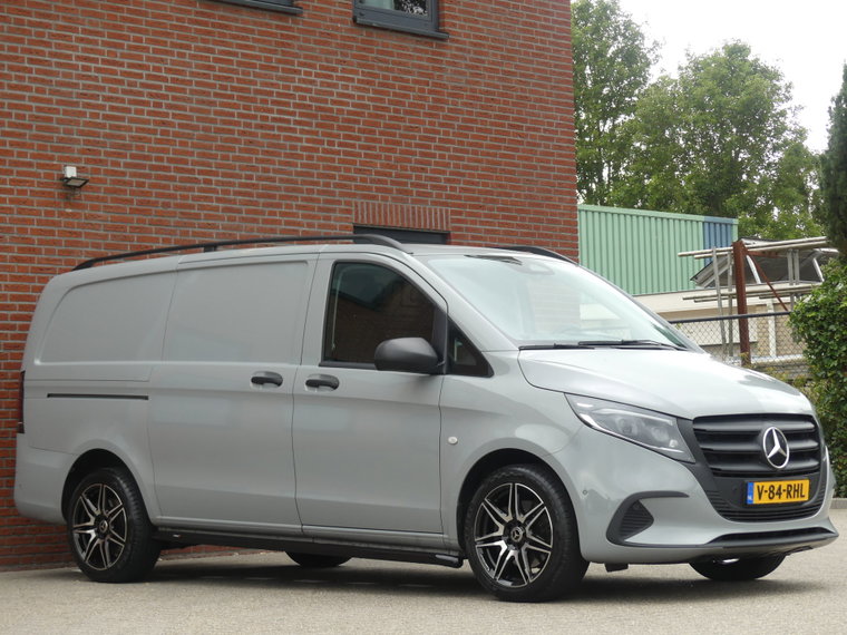 Vehicle Image 24