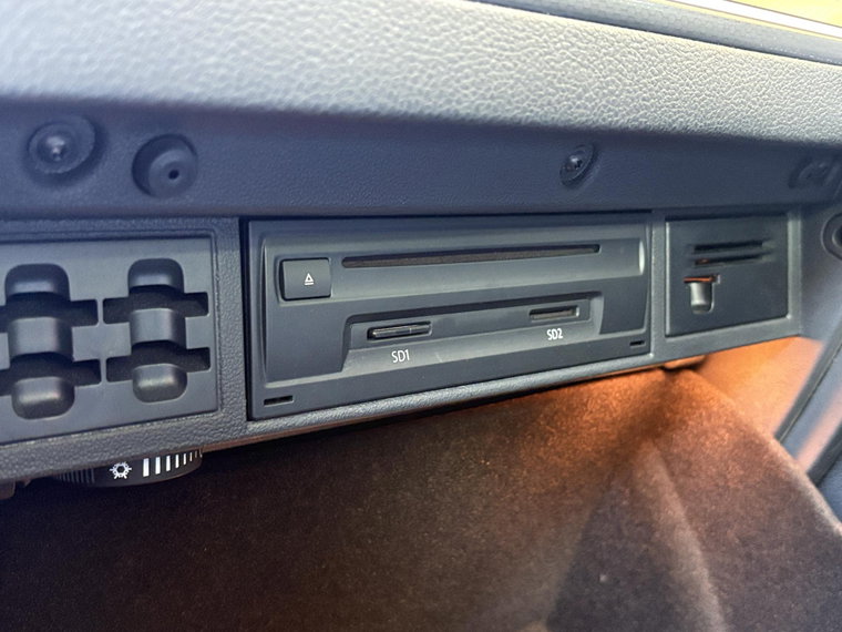 Vehicle Image 38