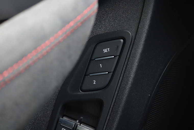 Vehicle Image 28