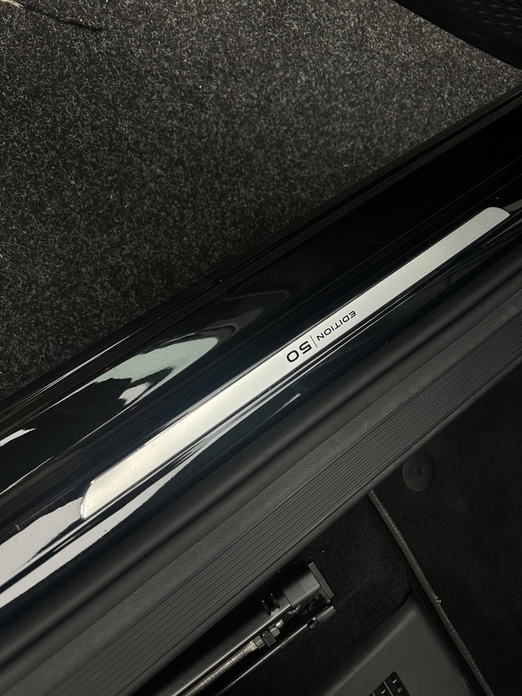 Vehicle Image 38