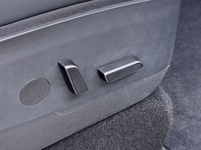 Vehicle Image 45