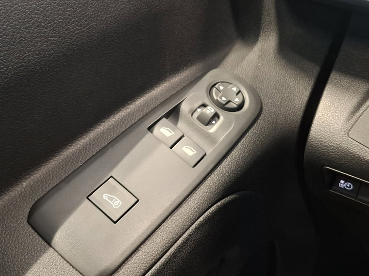 Vehicle Image 27