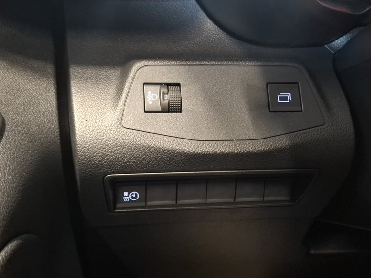 Vehicle Image 29