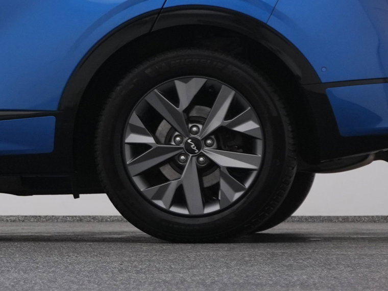 Vehicle Image 40