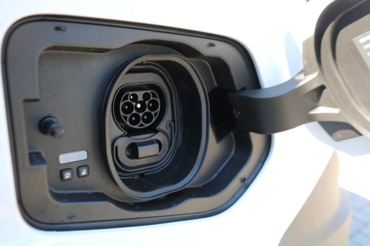 Vehicle Image 32