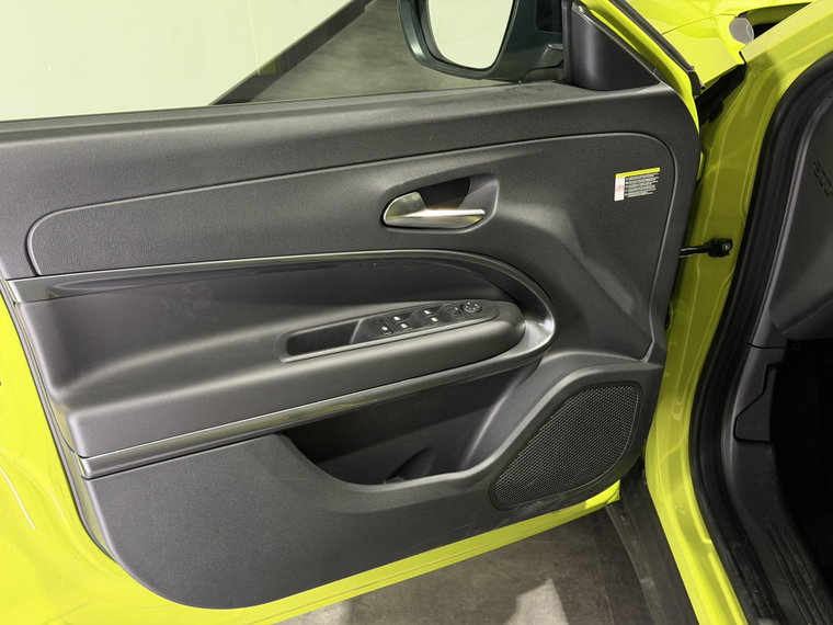 Vehicle Image 24