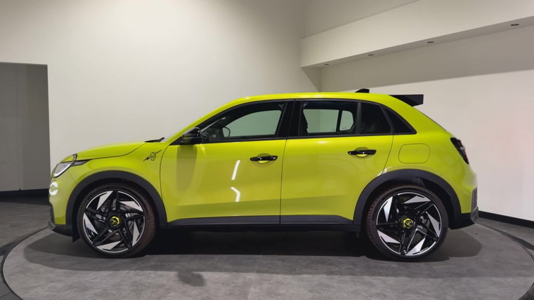 Vehicle Image 6