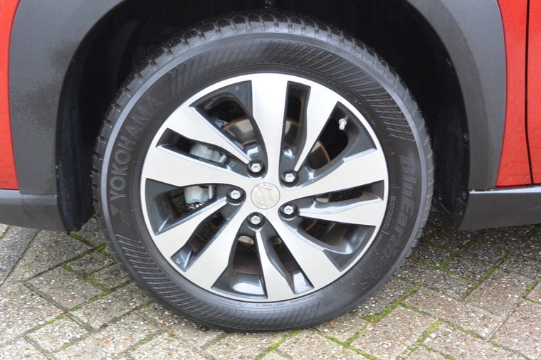 Vehicle Image 17