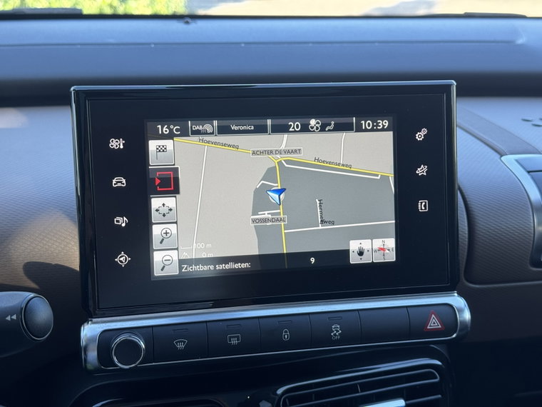 Vehicle Image 18
