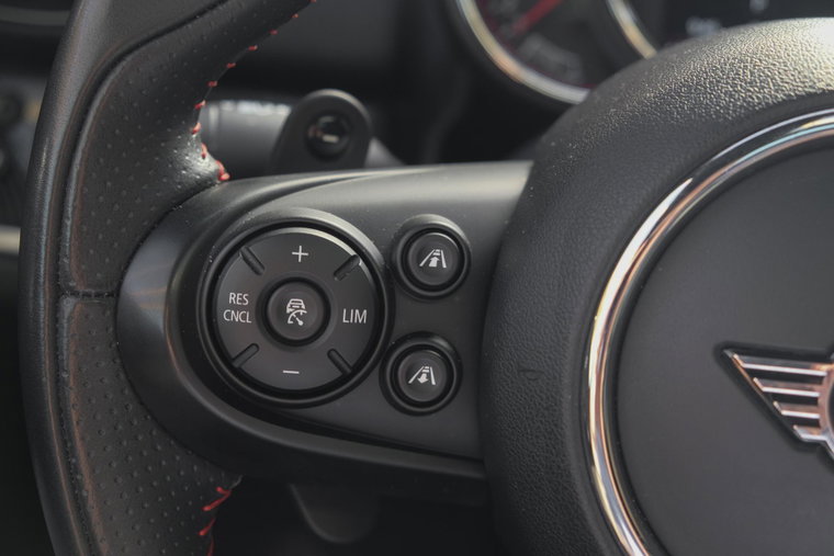 Vehicle Image 38