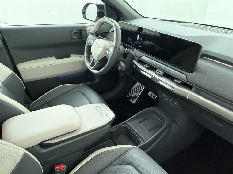 Vehicle Image 40