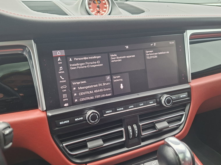 Vehicle Image 26