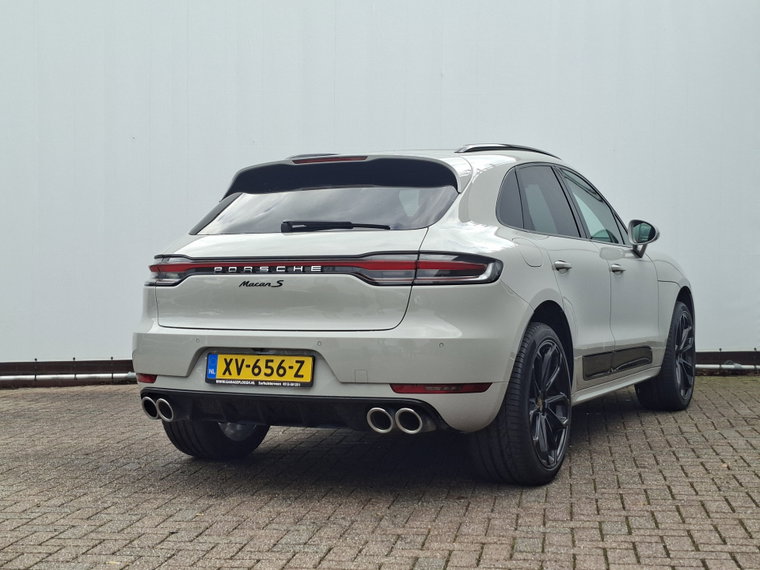 Vehicle Image 40