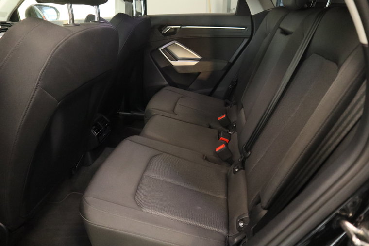 Vehicle Image 17