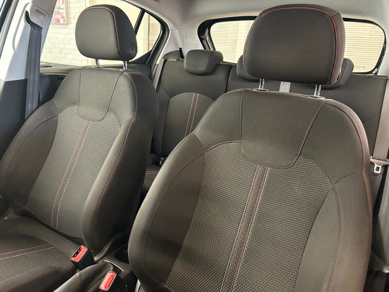 Vehicle Image 16