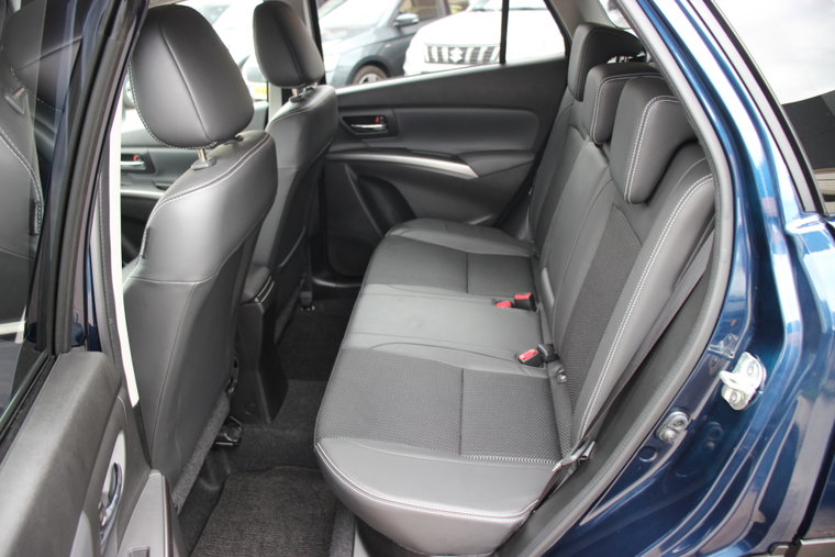 Vehicle Image 10