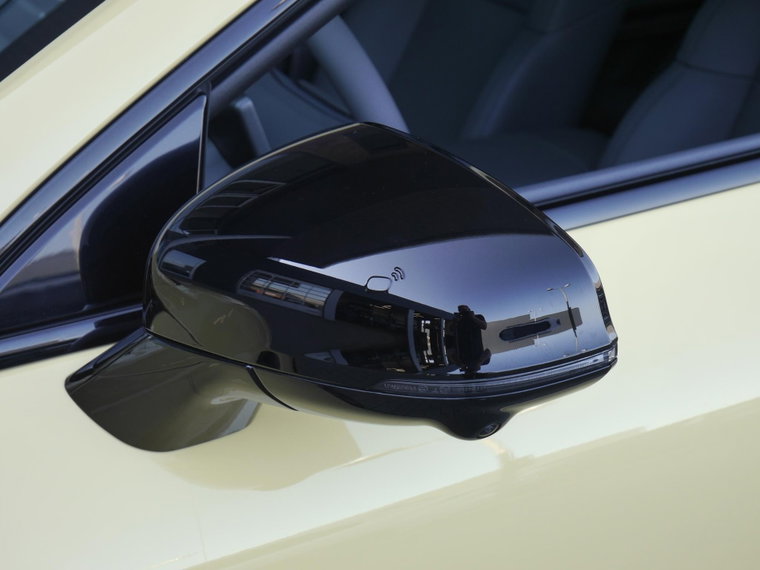 Vehicle Image 33